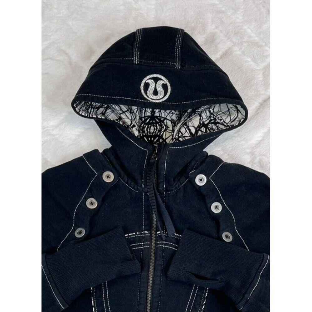 Rare LULULEMON Special Edition Scuba Hoodie Black White Knit - Sz 2